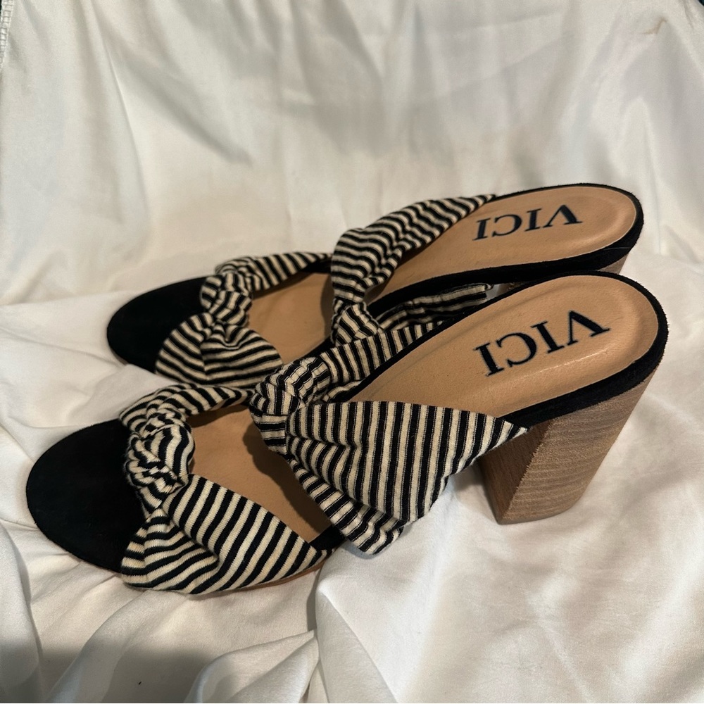 Vici sandals 8